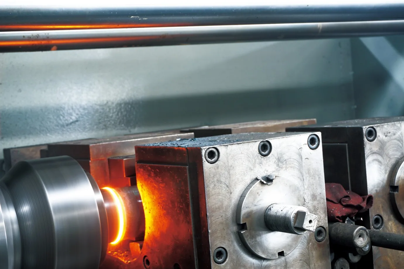 Гідравлічні циліндри HCIC: 4 типи ядер і індивідуальні рішення