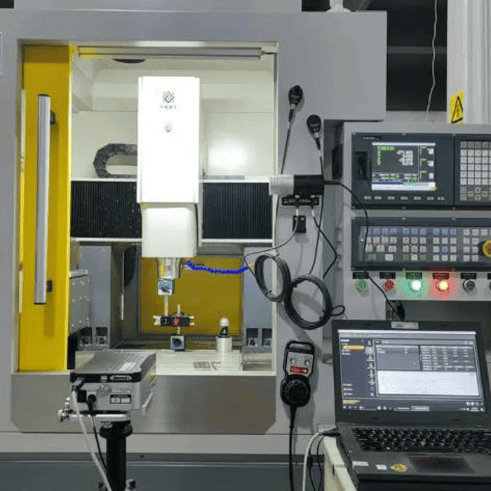 4-осьовий токарний верстат з ЧПУ по дереву