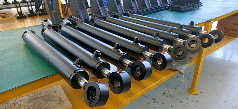 Циліндр навантажувача